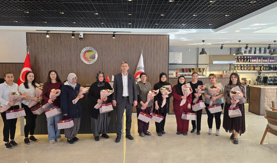 Sinanpaşa Belediye Başkanı Tolga Yıldırım, 8 Mart Dünya Kadınlar günü