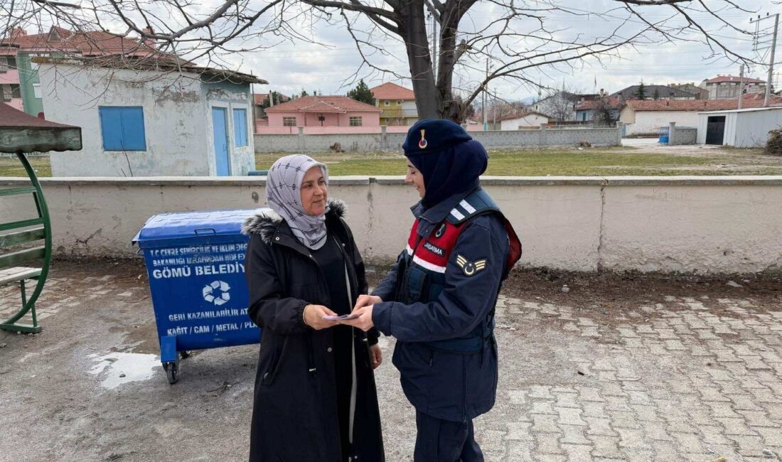 Afyonkarahisar İl Jandarma Komutanlığı ekipleri, Emirdağ’da toplum destekli faaliyetler kapsamında