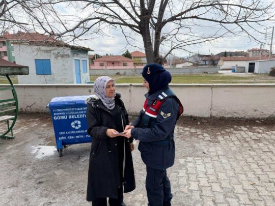 Afyonkarahisar İl Jandarma Komutanlığı ekipleri, Emirdağ’da toplum destekli faaliyetler kapsamında