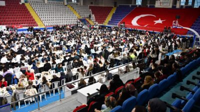 Afyonkarahisar Prof. Dr. Veysel Eroğlu Spor Salonu’nda gerçekleştirilen “Kampüs İftarları
