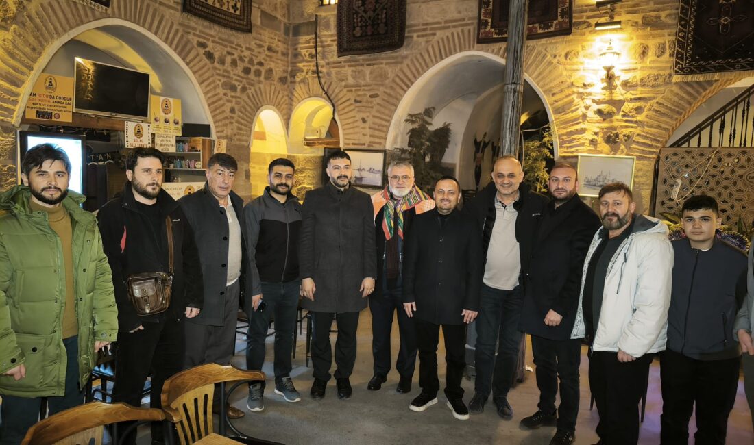 Ramazan ayı programları kapsamında ünlü ilahi sanatçısı Necmettin Ötün, Zafer