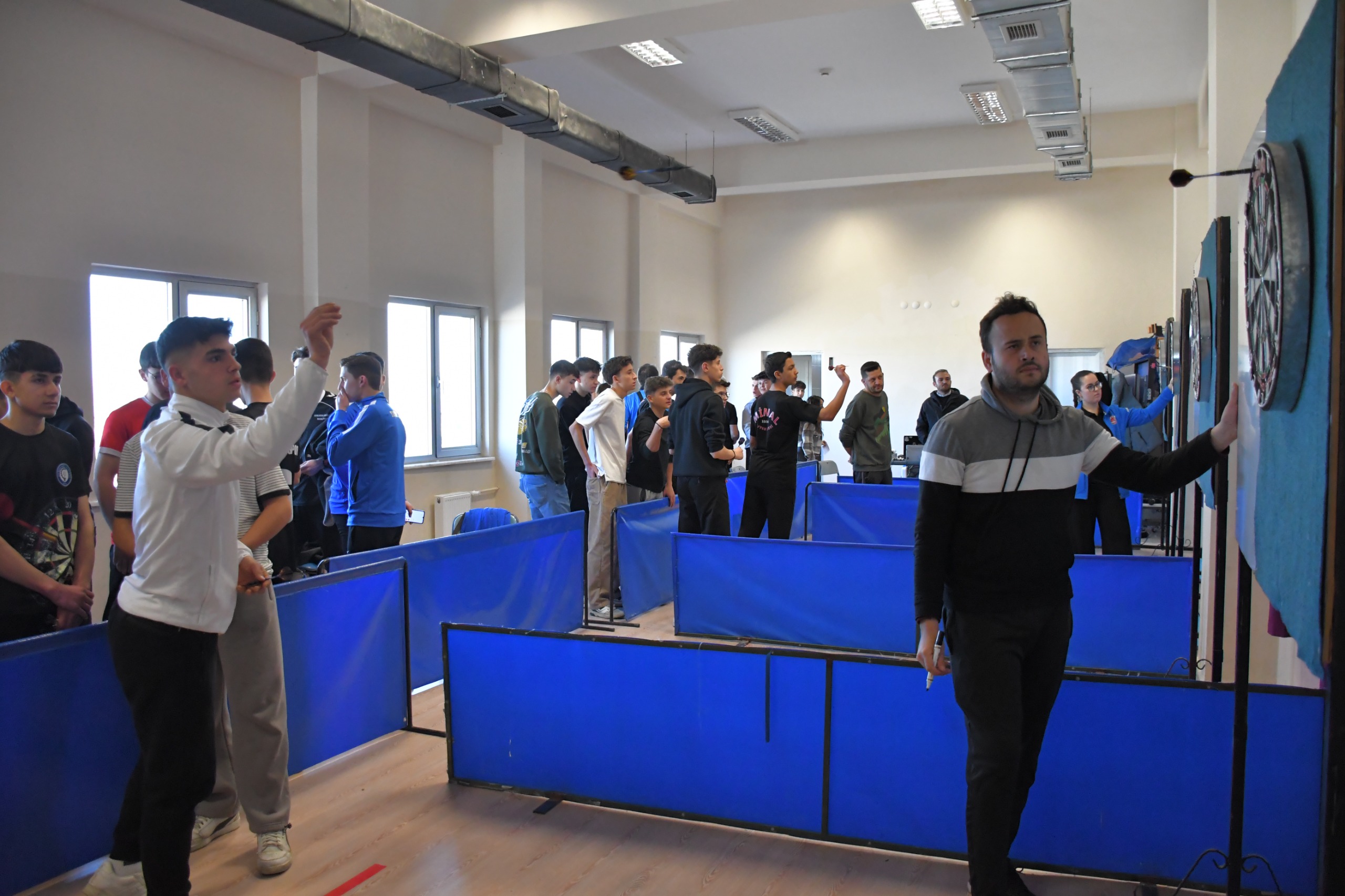 Okul Sporları faaliyet programı kapsamında Çiğiltepe Spor Salonunda düzenlenen Genç