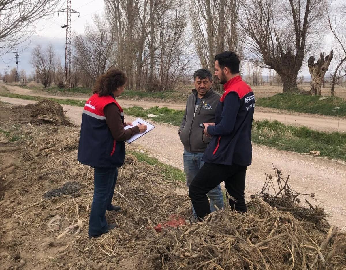 Türkiye'nin en önemli patates merkezlerinden birisi olan Afyonkarahisar'da patates ekim