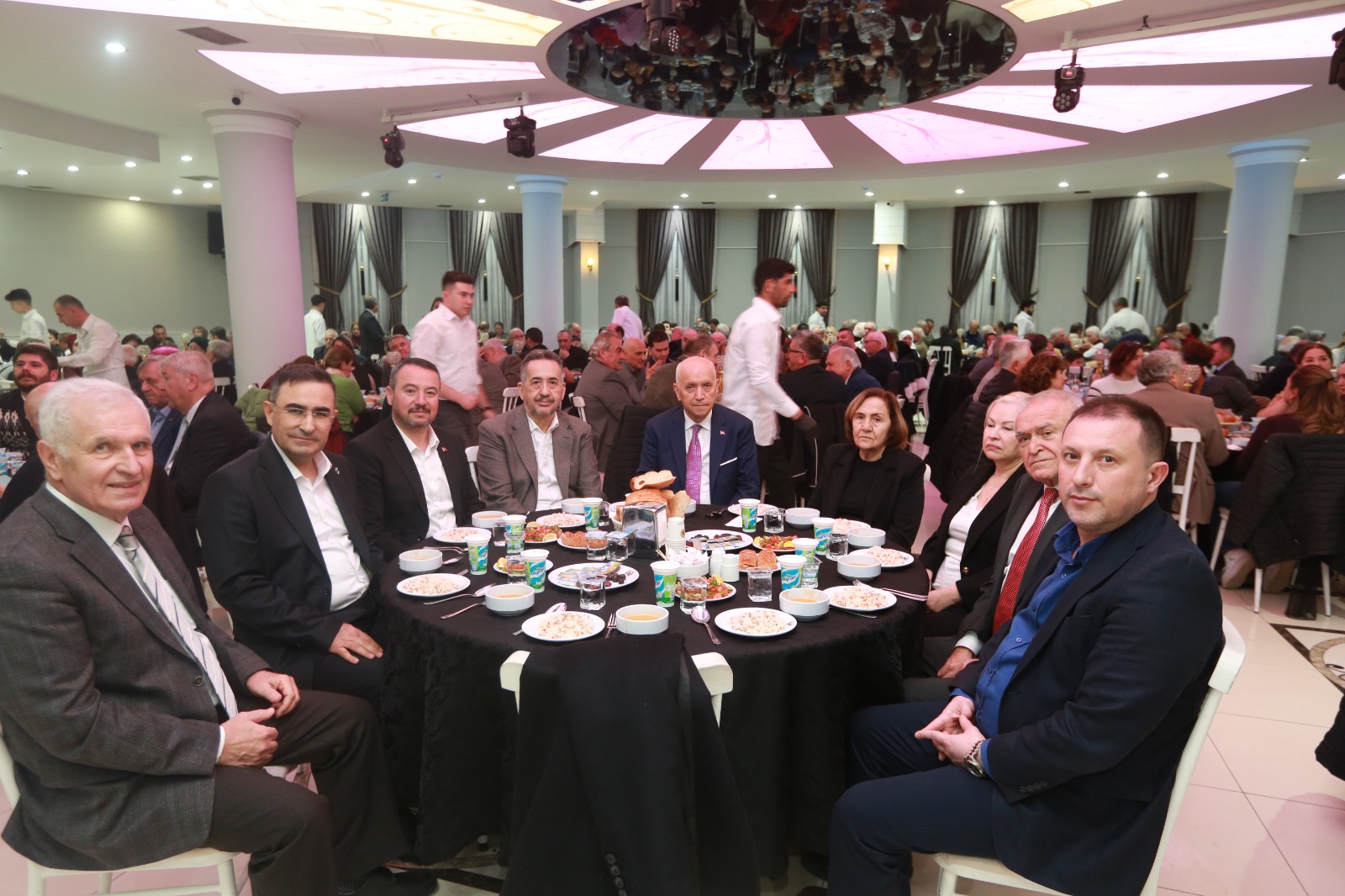 Sandıklı Belediye Başkanı Adnan Öztaş, Ankara Sandıklılılar Vakfı (SANVAK) tarafından