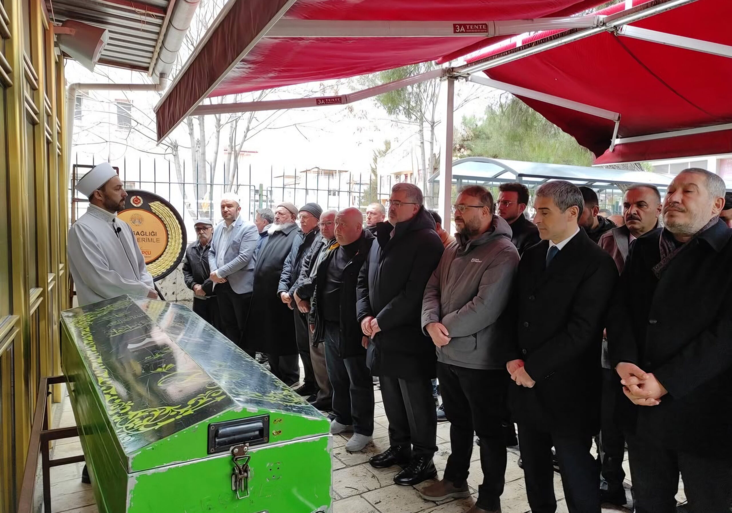 AK Parti Afyonkarahisar Milletvekili Ali Özkaya’nın amcası Şevki Özkaya, Afyonkarahisar’ın