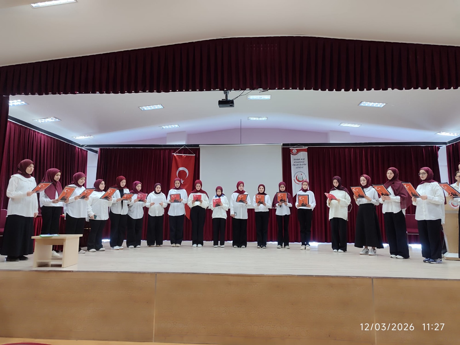 TOBB Kız Anadolu İmam Hatip Lisesi tarafından düzenlenen “İstiklal Marşı