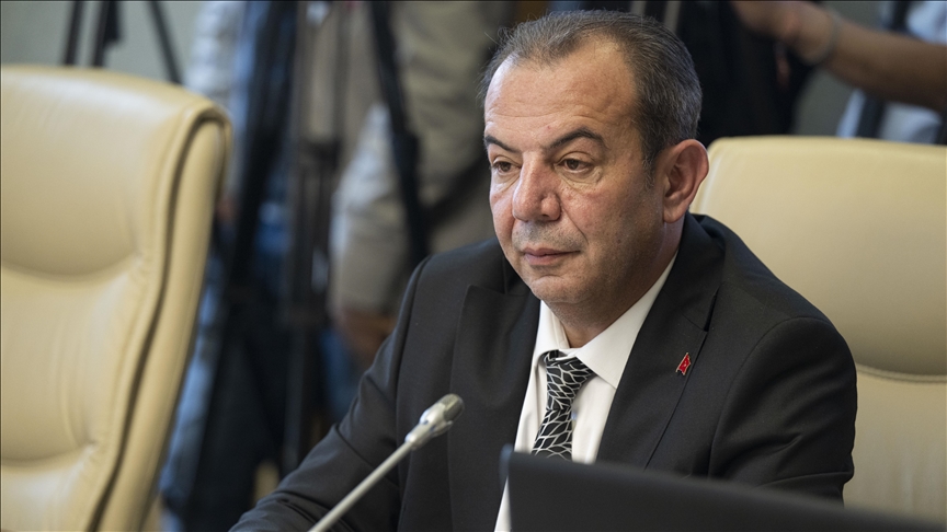 İçişleri Bakanlığı, "İcbar suretiyle irtikap" suçundan tutuklanan Bolu Belediye Başkanı