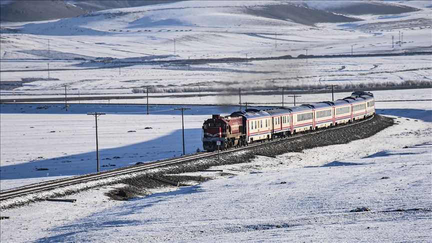 Ulaştırma ve Altyapı Bakanı Abdulkadir Uraloğlu, dünyanın en güzel demir