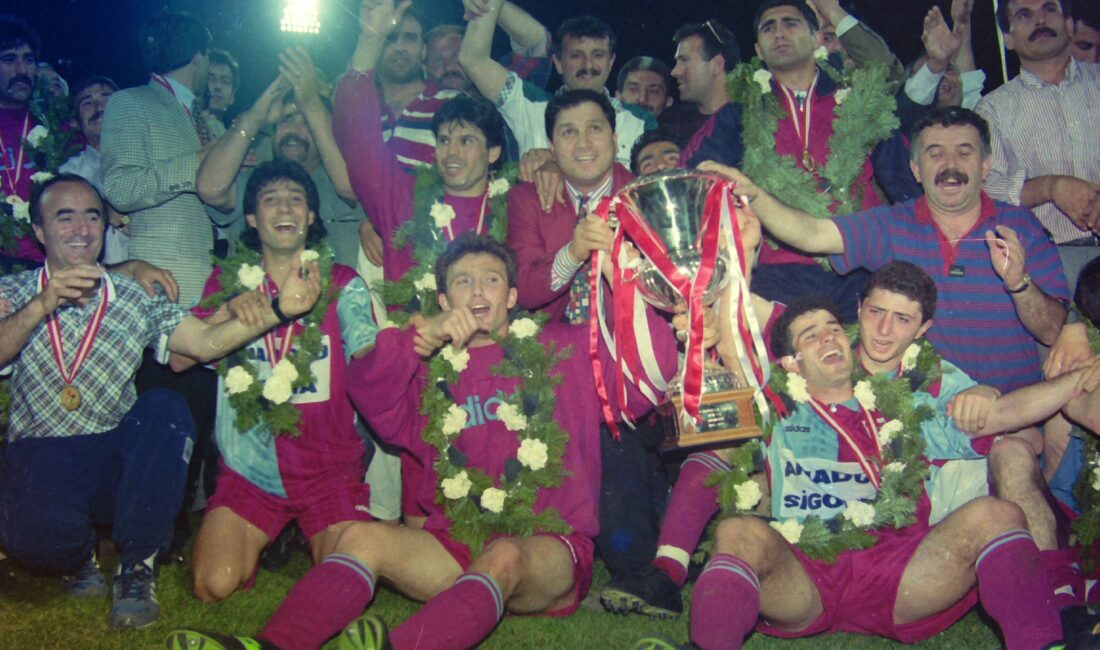 Türk futbolunun önemli golcülerinden Orhan Kaynak, profesyonel kariyerinde birçok takımın