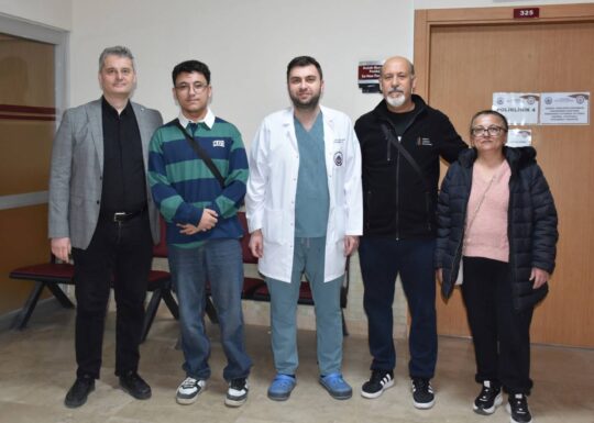 Afyonkarahisar Sağlık Bilimleri Üniversitesi (AFSÜ) Hastanesi, başarılı ameliyatlar ile bölge