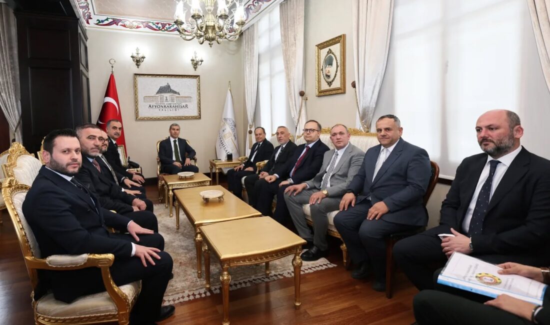 Afyonkarahisar Valisi Naci Aktaş, ATSO heyetini ağırladı. 