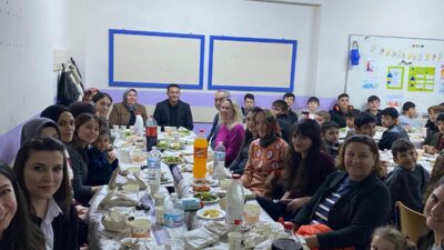 Afyonkarahisar'ın İhsaniye ilçesine bağlı Bozhüyük köyünde, Ramazan ayının ruhuna uygun