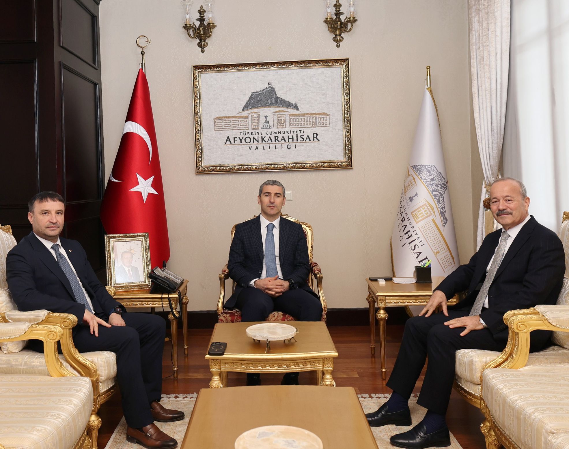 Milliyetçi Hareket Partisi Afyonkarahisar Milletvekili Mehmet Taytak, Afyonkarahisar’da gerçekleştirdiği ziyaret