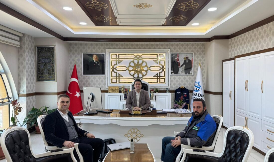 AKSA Doğalgaz Afyon Müdürü Tuncay Gezer ve mühendis Umut Kılıç,