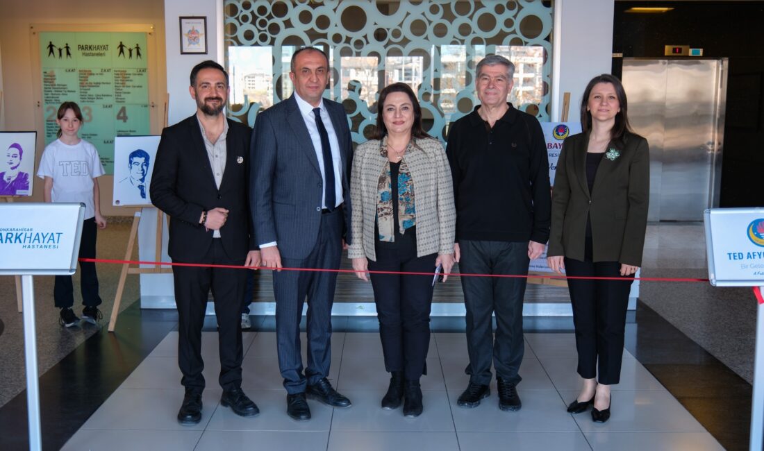 Tıp Bayramı Haftası kapsamında PARKHAYAT Afyonkarahisar Hastanesi’nde anlamlı ve renkli