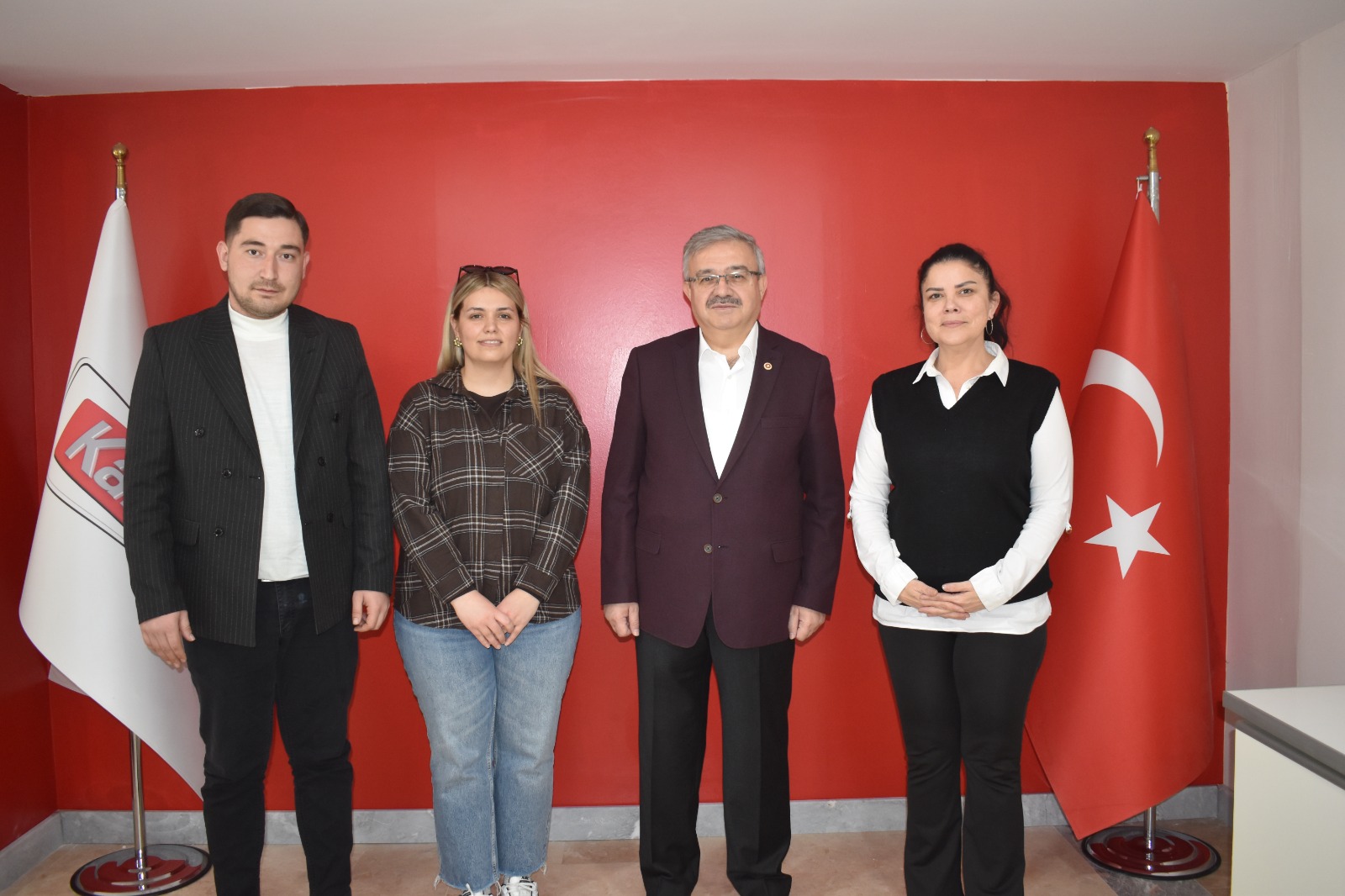 İbrahim Yurdunuseven, Kanal 3 ve Gazete 3 Afyonkarahisar hizmet binasını