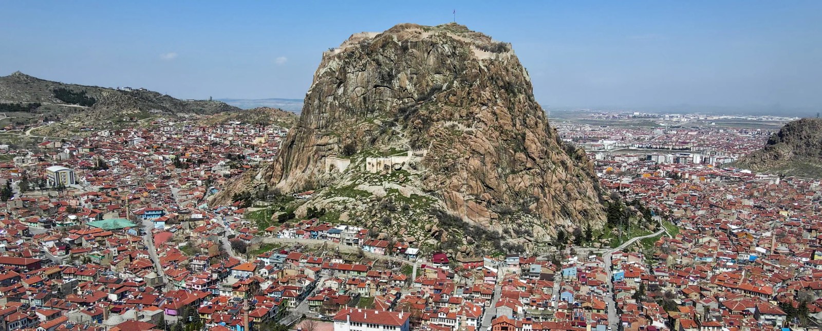 &nbsp; 26 yıldır bu şehirdeyim. Ekonomi muhabirliği köklü bir gazeteci