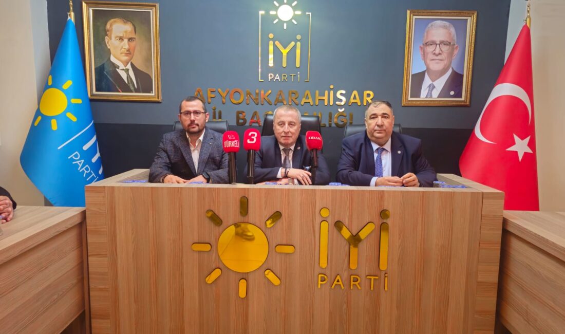 İYİ Parti Afyonkarahisar İl Başkanlığı tarafından bayramlaşma programı düzenlendi. Programa