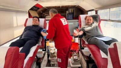 Türk Kızılayı Kan Bağışı Merkezi’ne ait mobil araç, kan stoklarına