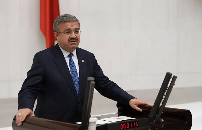 AK Parti Afyonkarahisar Milletvekili İbrahim Yurdunuseven, Resmi Gazete’de yayımlanan Cumhurbaşkanlığı