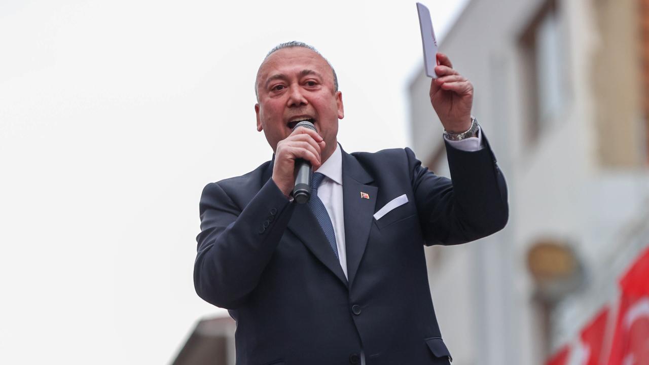 Uşak Belediye Başkanı Özkan Yalım’a yönelik "rüşvet ve usulsüzlük" iddialarıyla