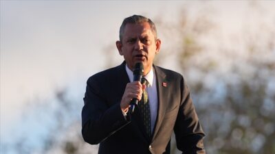 CHP Genel Başkanı Özgür Özel, Haymana’da düzenlenen çiftçi buluşmasında hem