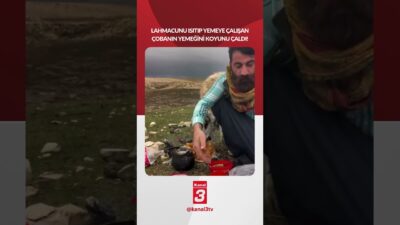 Lahmacunu ısıtıp yemeye çalışan çobanın yemeğini koyunu çaldı! 📶https://kanal3.com.tr/ Sosyal