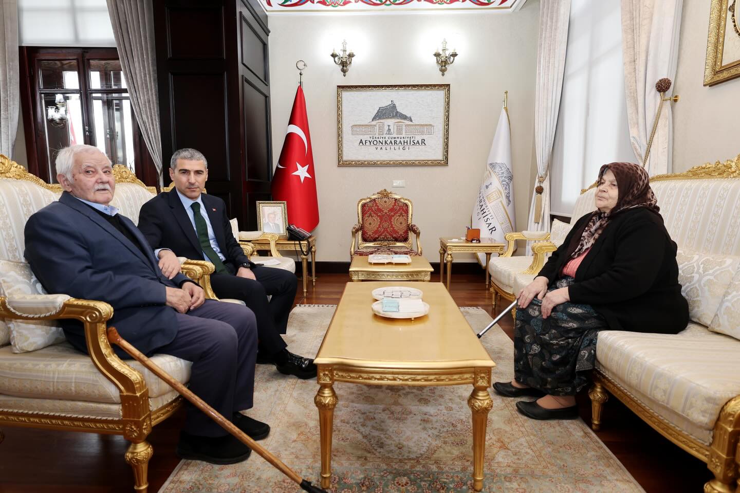 Afyonkarahisar’da şehit aileleri, Vali Dr. Naci Aktaş’ı ziyaret ederek duygu