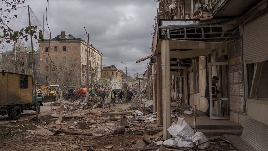 Rus ordusunun, Ukrayna'nın Kiev ve Odessa kentleri ile Dnipropetrovsk bölgesine