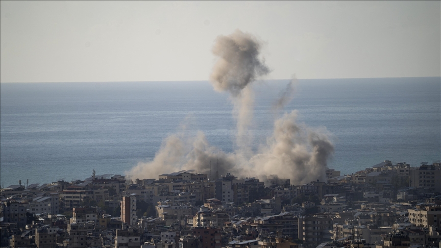 İsrail ordusu Lübnan'ın güneyine hava ve kara saldırılarını sürdürürken, Hizbullah