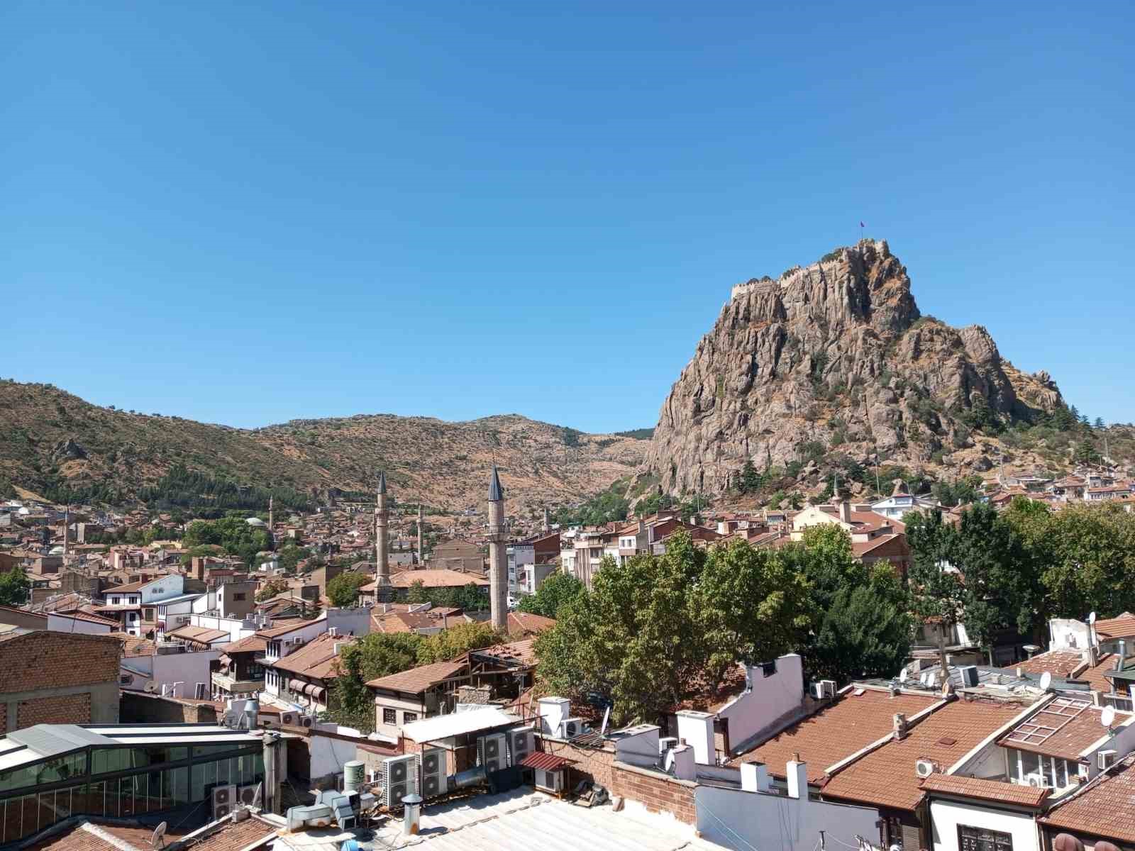 Afyonkarahisar il geneline dair 2026 yılı güncel mülki idare verileri