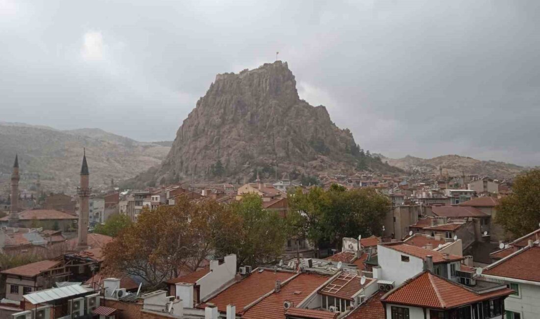 Yarın kutlanacak olan 23 Nisan Ulusal Egemenlik ve Çocuk Bayramı