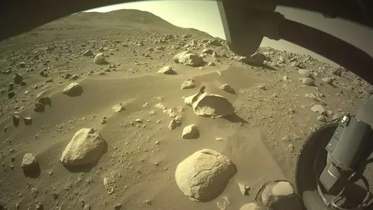 NASA'nın Curiosity keşif aracı, Mars'ta yaşamın temel yapı taşlarını oluşturan