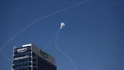 İran ordusu, ABD ve İsrail'in saldırılarına karşılık "daha geniş kapsamlı