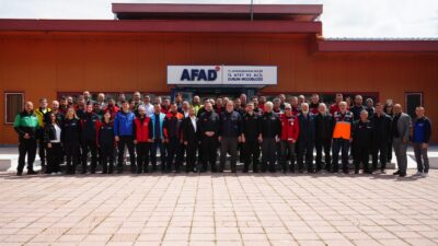 AFAD Başkan Yardımcısı Hamza Taşdelen Afyonkarahisar’da arama kurtarma ve insani