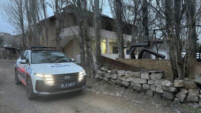 Kayseri’nin Kocasinan ilçesinde müstakil bir evde yaşayan iki kardeş, sobadan