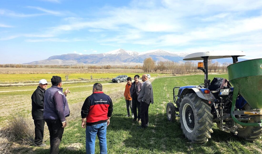 Afyonkarahisar’ın simge ürünlerinden haşhaş ve ekimi yapılan hububat sahalarında, verim