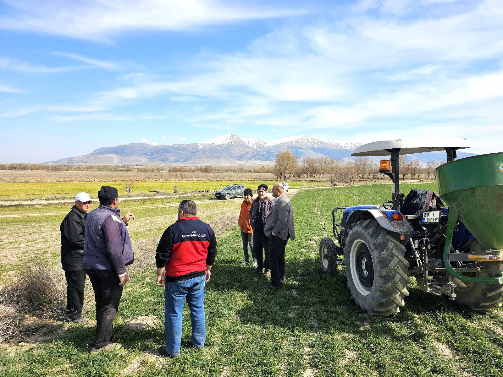 Afyonkarahisar’ın simge ürünlerinden haşhaş ve ekimi yapılan hububat sahalarında, verim