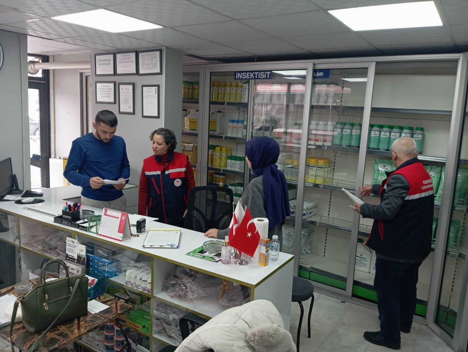 Afyonkarahisar’da tarım sezonunun açılmasıyla birlikte, bitki koruma ürünlerinin satışını yapan
