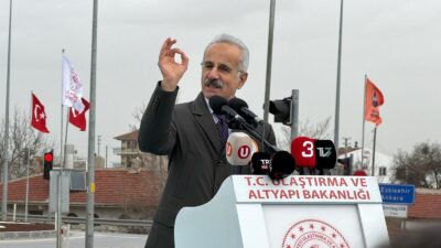 Ulaştırma ve Altyapı Bakanı Abdulkadir Uraloğlu, Afyonkarahisar'da gerçekleştirilen toplu açılış
