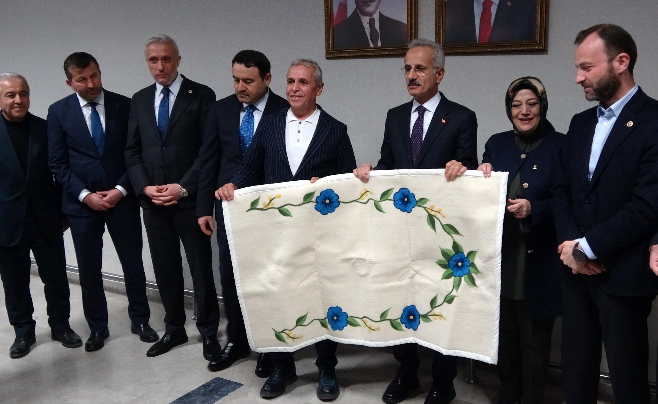 Ulaştırma ve Altyapı Bakanı Abdulkadir Uraloğlu, Kütahya’nın ulaşım ağını güçlendirecek