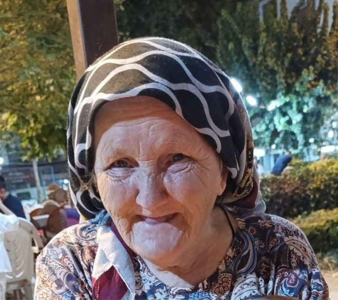 Manisa’nın Şehzadeler ilçesinde, evinde tülbentle boğularak öldürülmüş halde bulunan 69
