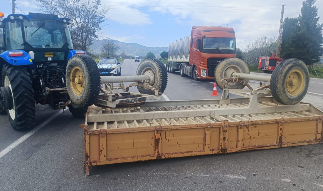 Denizli’nin Buldan ilçesinde traktör ile hafif ticari aracın karıştığı trafik
