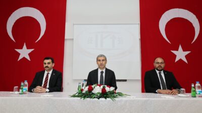  Afyonkarahisar Valisi Dr. Naci Aktaş, kamu hizmetlerinin verimli yürütülmesinde kurumların