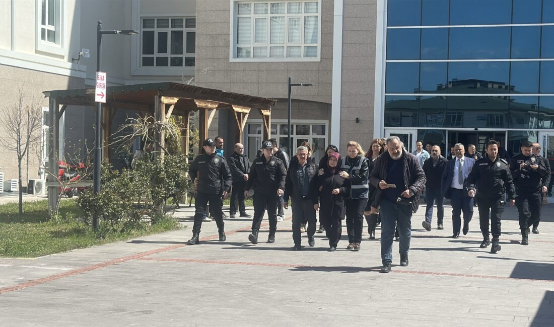 Burdur’da 35 yaşındaki Özge Bedir’in, eşinin eski sevgilisi ve onun