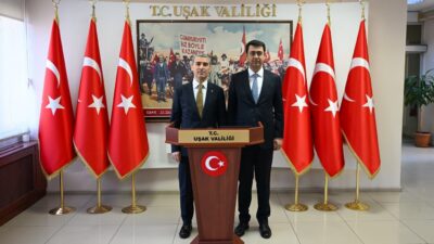 Afyonkarahisar Valisi Naci Aktaş, komşu il Uşak'a giderek göreve yeni