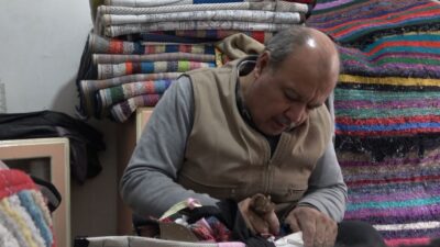 Gaziantep’te babasından devraldığı semercilik zanaatını 45 yıldır sürdüren 54 yaşındaki