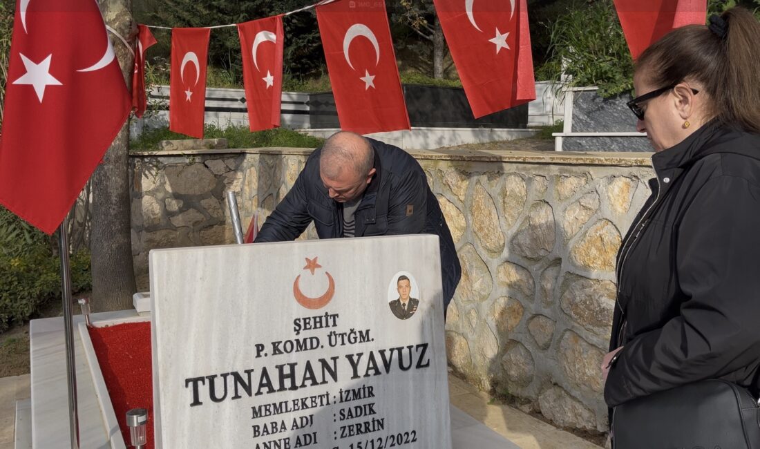 Bursa’nın Mudanya ilçesinde, şehit Piyade Komando Üsteğmen Tunahan Yavuz’un kabri