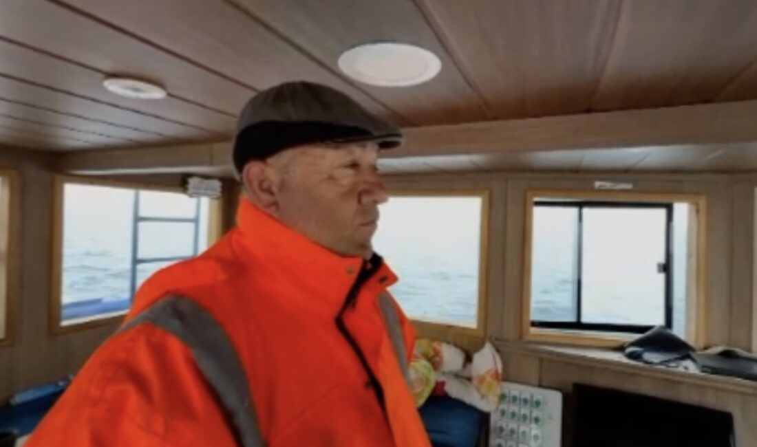 Gökçeada açıklarında avlanan balıkçı İlker Özdemir, uluslararası sularda Yunan Sahil