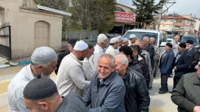 Afyonkarahisar’ın İhsaniye ilçesine bağlı Döğer beldesinde, bu yıl hac vazifesini